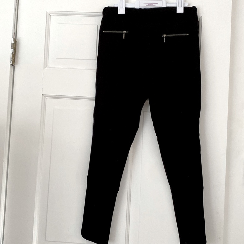 Black leggings